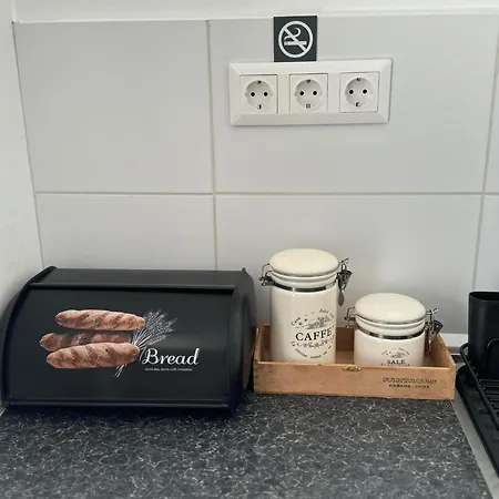 Ovarosi Apartament *