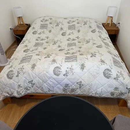 Apartament Ovarosi *